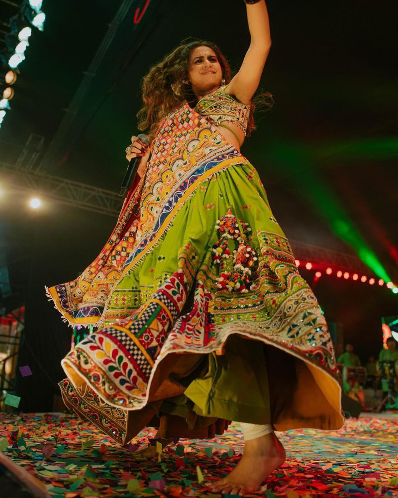Gujarati Singer Kinjal Dave Heavy Real Mirror Work Ghagra Choli For Navratri
