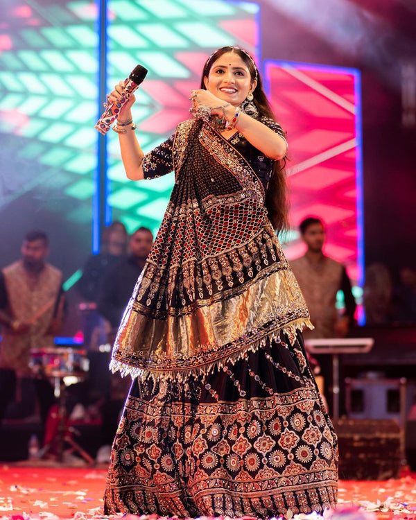 Gita Rabari Designer Chaniya Choli For Navratri Online