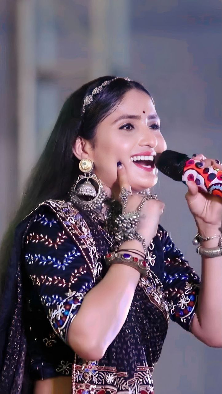 Gita Rabari Designer Chaniya Choli For Navratri Online